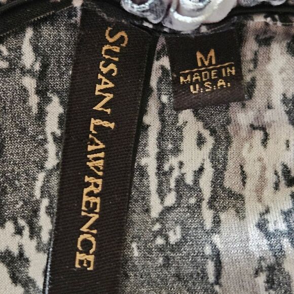 Susan Lawrence Women's Medium Black White Ruffled Blouse – Keyhole Neck - Picture 3 of 7